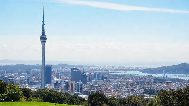 Auckland ofrece vistas panorámicas y coloridas